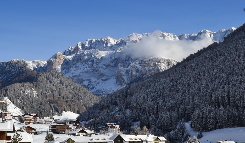 Saleghes Dolomites Residence Selva di Val Gardena Exterior foto